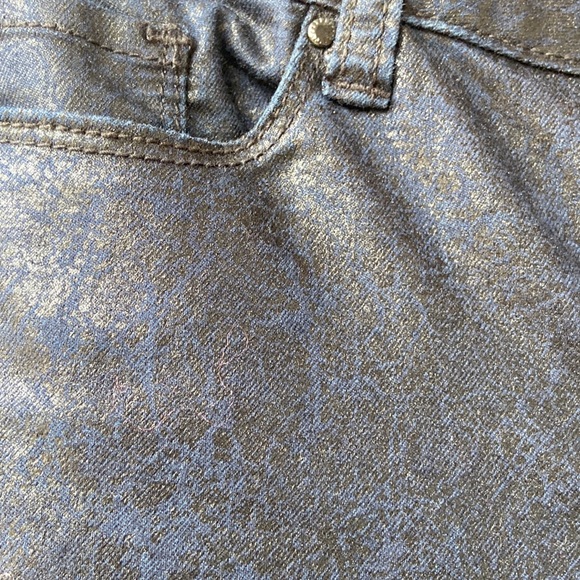 “Wet” look skinny pant. Cotton dark wash denim look - Picture 3 of 7